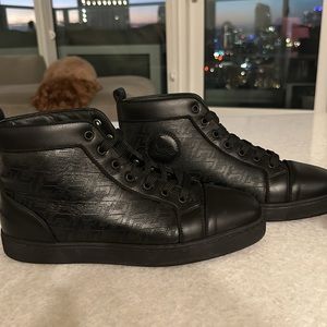 CHRISTIAN LOUBOUTIN BLACK HIGHTOP MENS SNEAKER SIZE 43 / 10-10.5 MENS. WORN ONCE